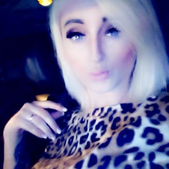 Meet your Posher, Heather - Picture 1 of 1